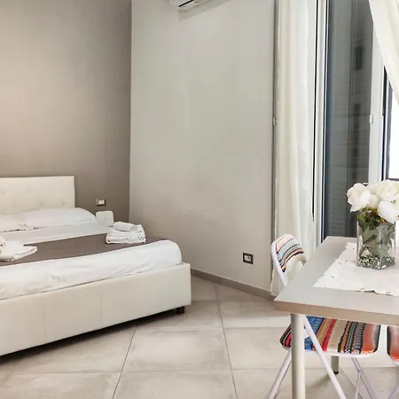 Addu Donn'anna Naples